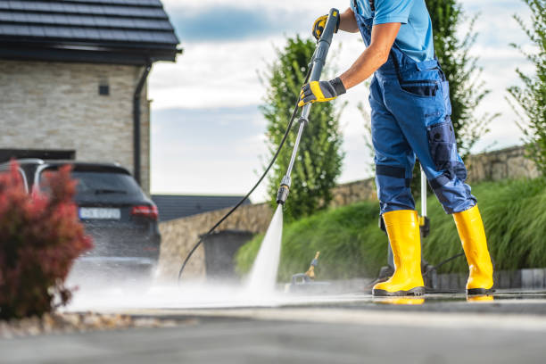 Best Commercial Building Pressure Washing  in Forsyth, IL